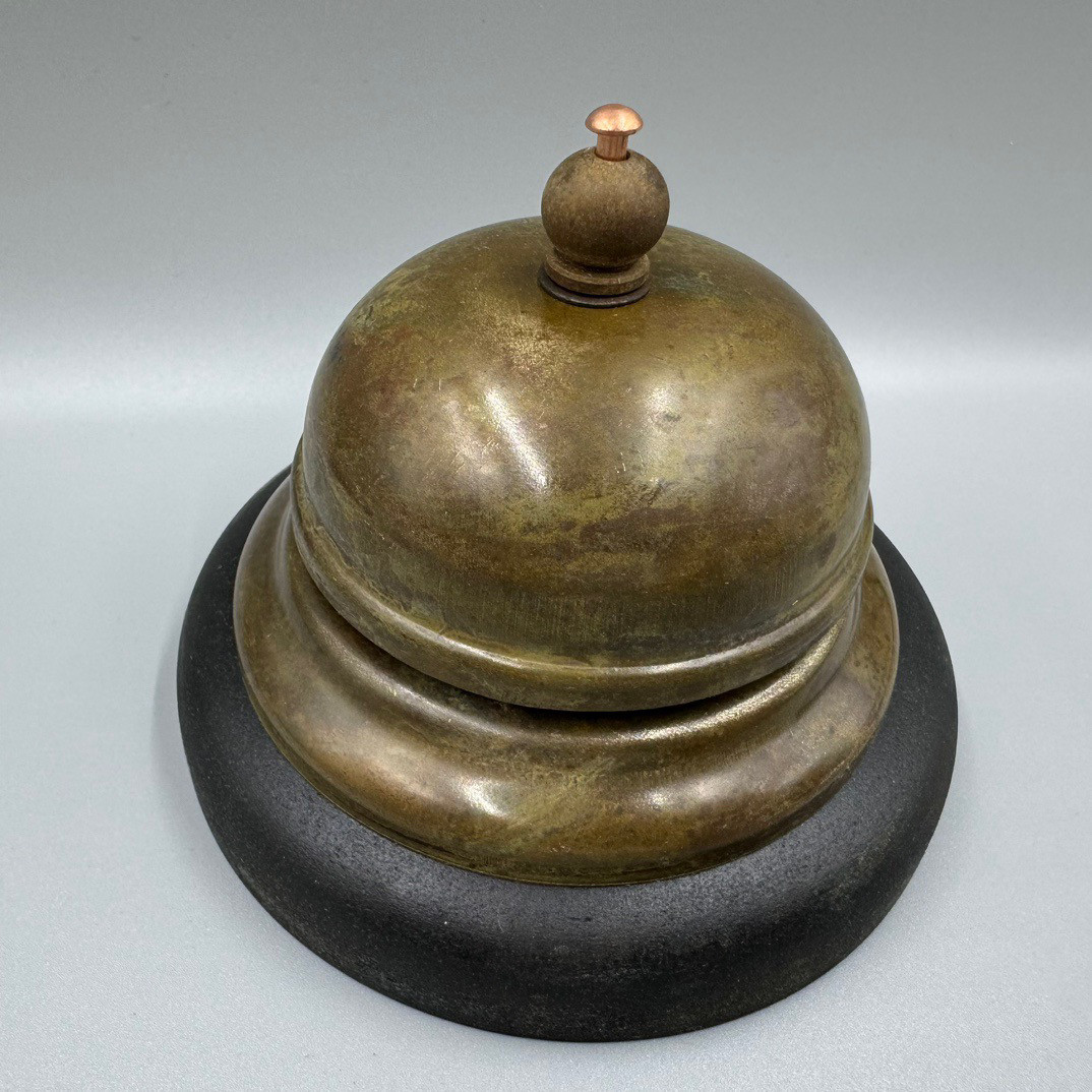 جرس نحاسي عتيق على طراز جمهوري - مراجعة Vintage Collectible Bells وسعره