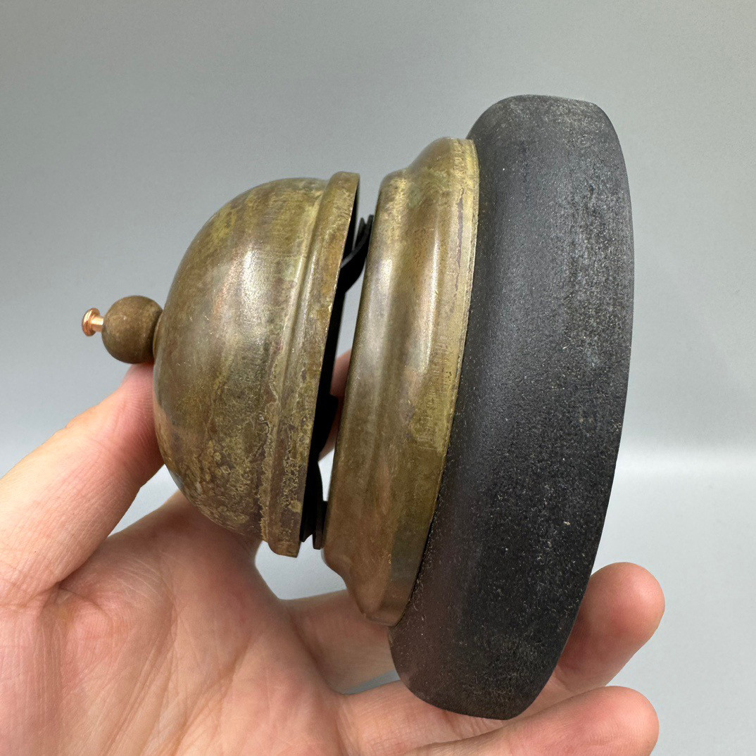 جرس نحاسي عتيق على طراز جمهوري - مراجعة Vintage Collectible Bells وسعره
