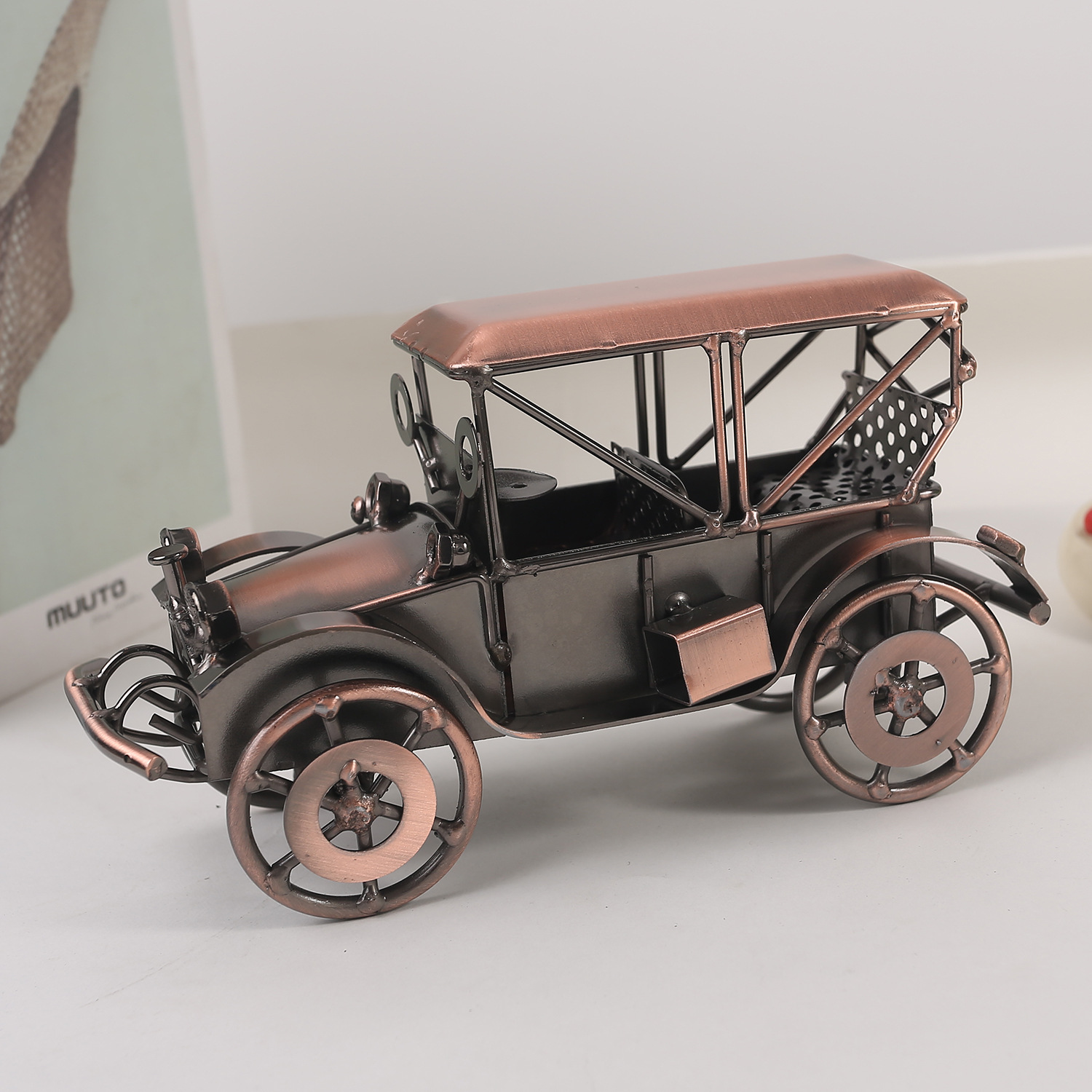 نموذج سيارة قديمة من سبائك الأ - مراجعة Vintage Collectible Ornaments وسعره